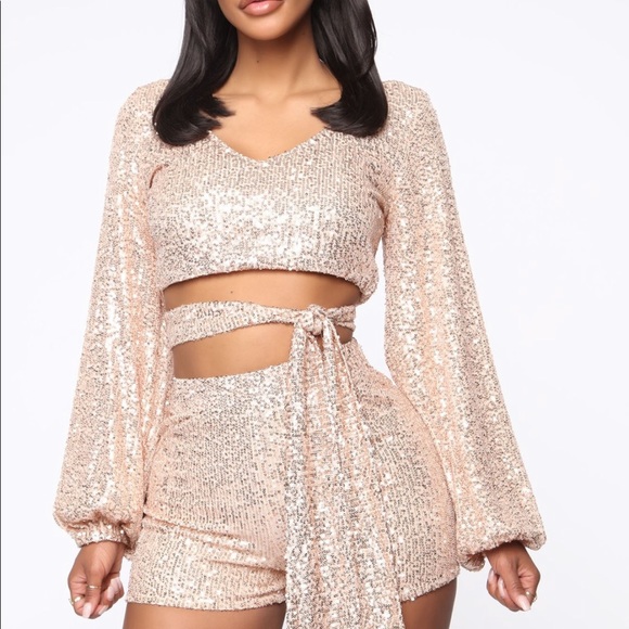 Fashion Sequence Set - Picture 2 of 3